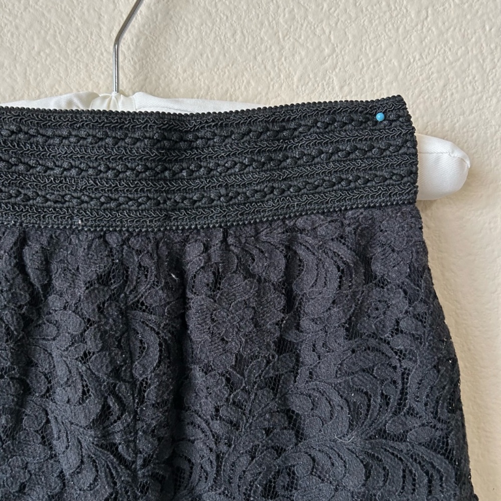 Lace Shorts Black Trim Hem Elastic Waist Lined by Ambiance Size Small - Picture 9 of 12